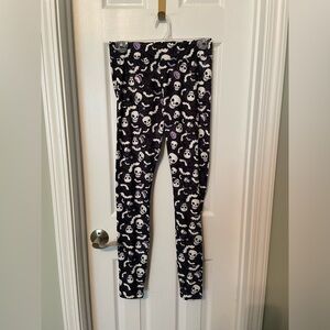 Halloween leggings. Skulls, bat, and pumpkins